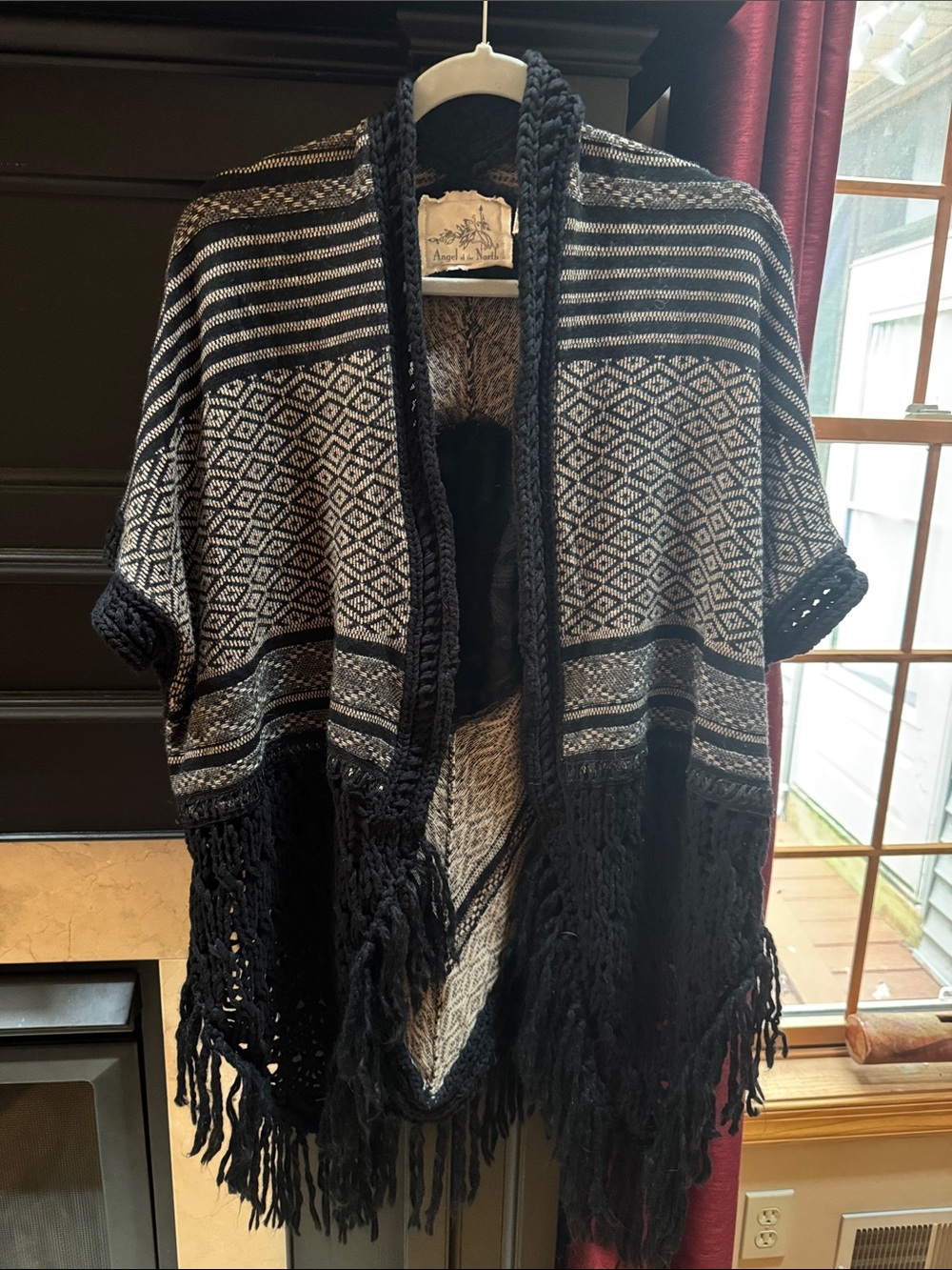 ANGEL of the NORTH by ATHROPOLOGIE Fringe Open-Front Poncho Sweater